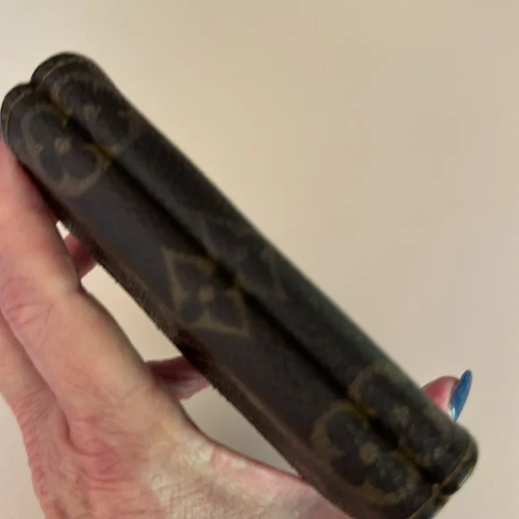 LV MONO TWO SNAP COMPACT WALLET - Picture 3 of 13